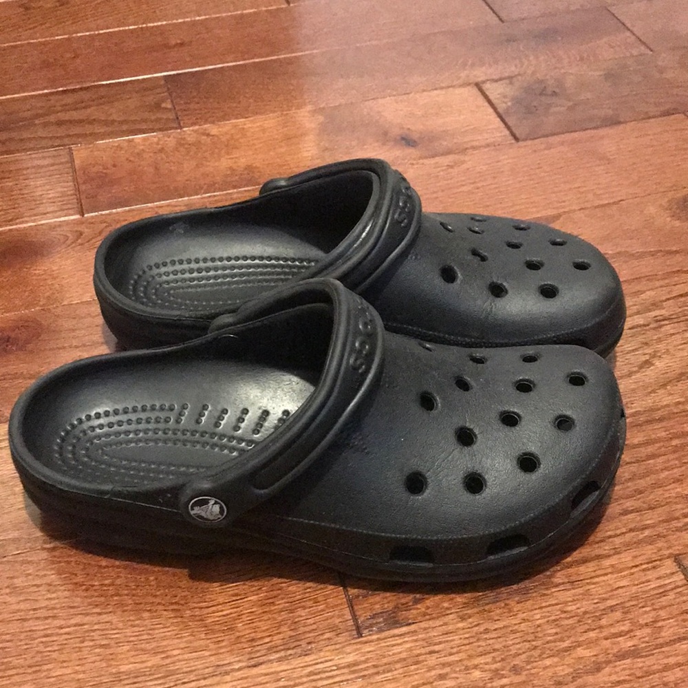 Men’s or women Black crocs